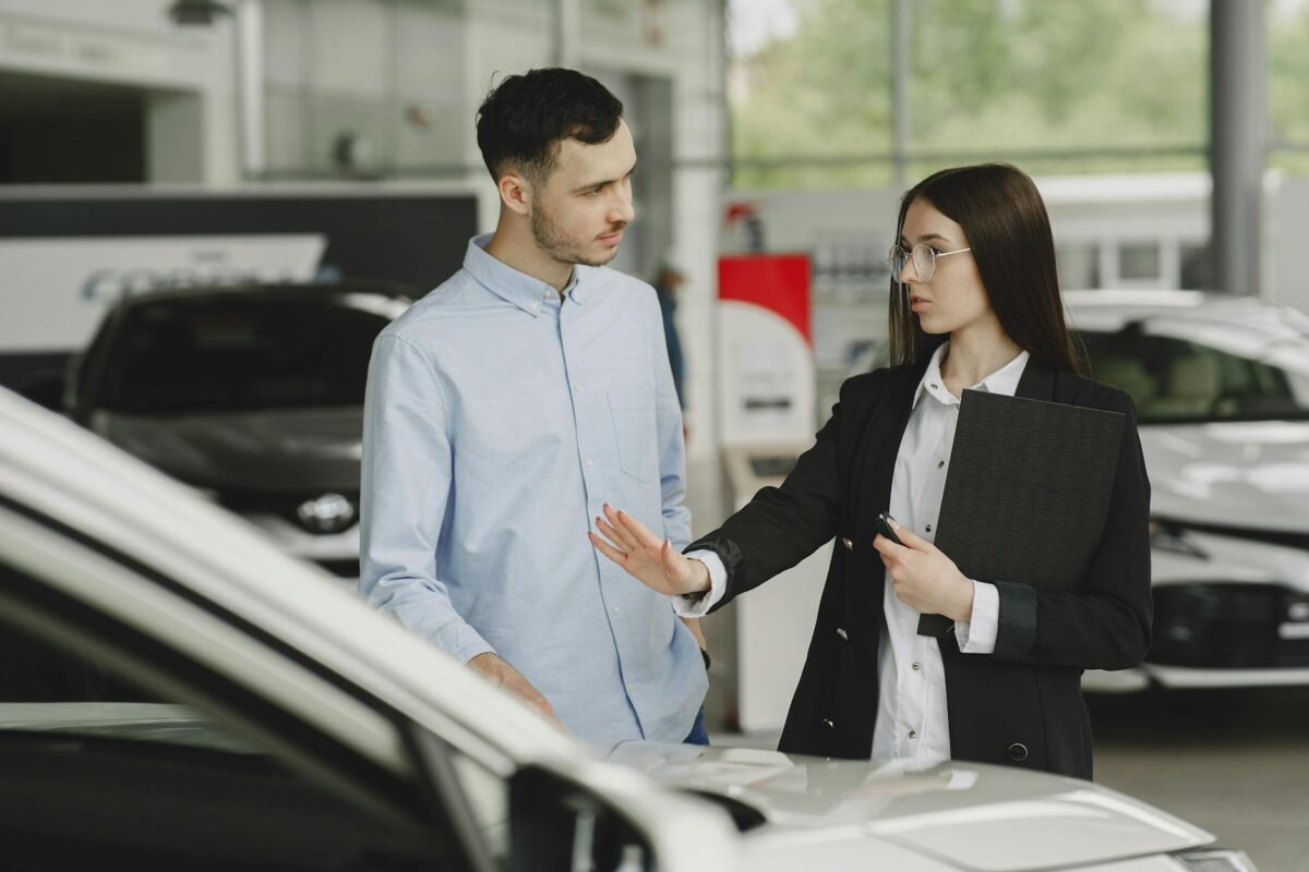 selling car insurance